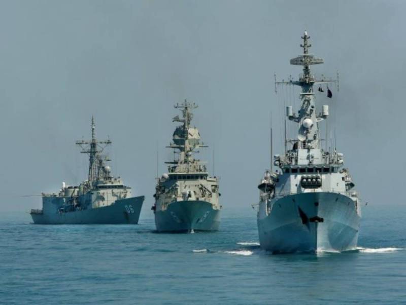 Pakistan and Iran announce joint naval war games