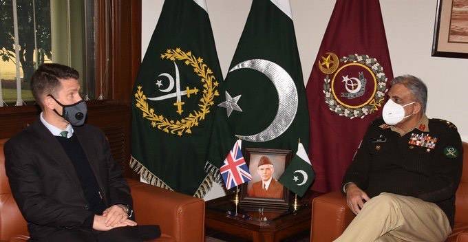 British High Commissioner held important meeting with COAS General Bajwa at GHQ