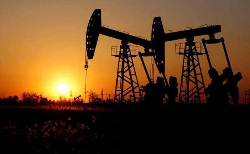 Oil prices hit highest level of last one decade in international market