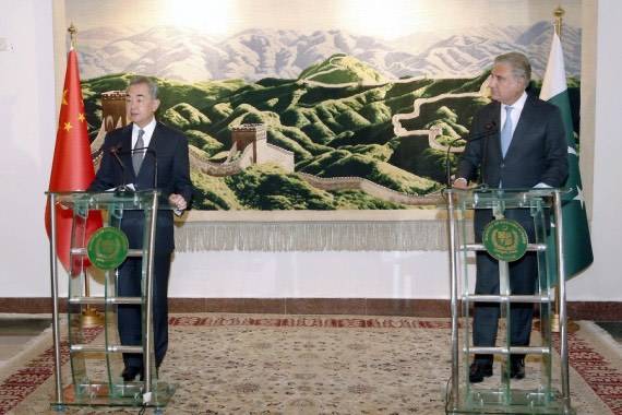 Chinese FM makes 4 points proposal to bolster Pakistan China strategic ties