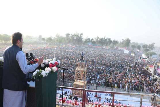 Nawaz Sharif will again attack Army and Judiciary of comes back, warns PM Khan