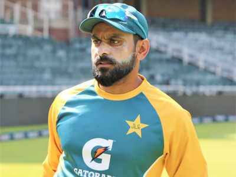 Former Skipper Mohammad Hafeez strongly reacts over PM Imran Khan’s move