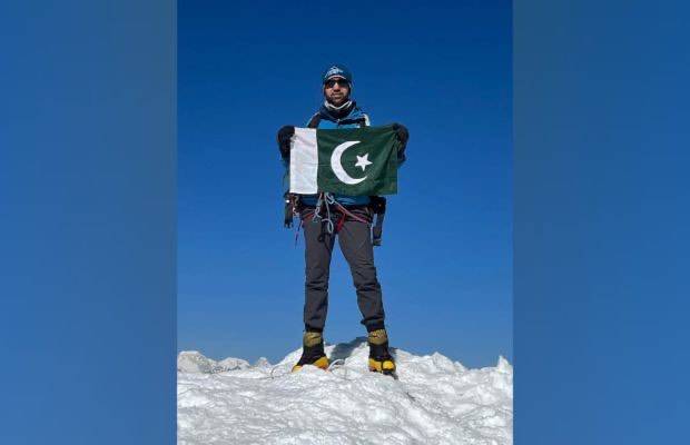 Abdul Joshi, Pakistani National makes history at the Mount Everest