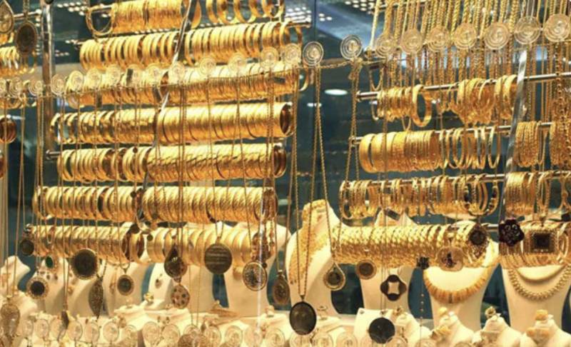 Gold prices in Pakistan hit historic high