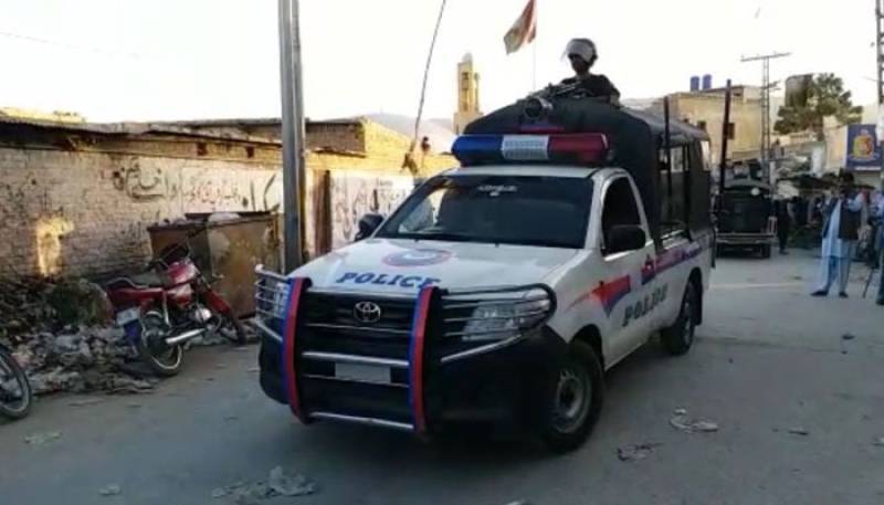 Two policemen killed and five injured in KP