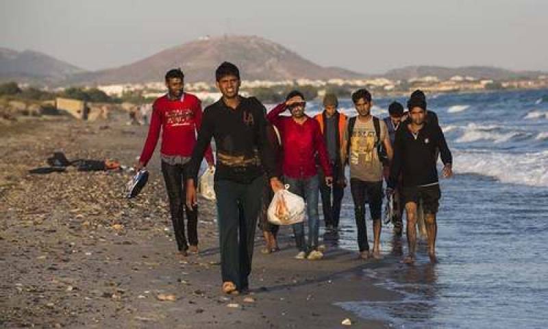 400 Pakistan migrants rescued in an over night raid at trafficking warehouse in Libya