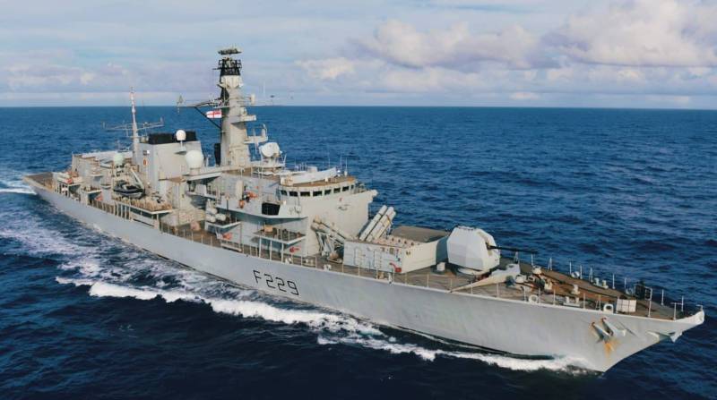 White Star IV: Pakistan and UK Navy warships hold joint military drills offcoast Karachi