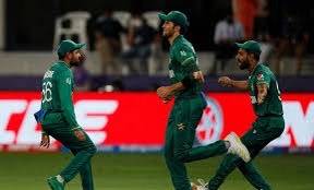 Pakistani bowlers wreak havoc as Bangladesh restricted to a total of 193 runs