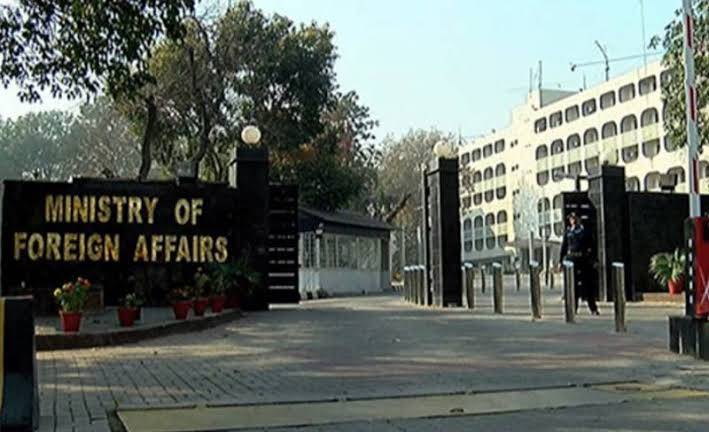 US weapons in Afghanistan requires immediate international attention: Foreign Office