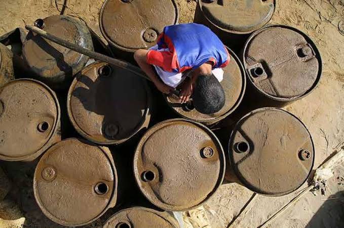 Iranian oil smuggling causes Rs 60 billion loss to Pakistan