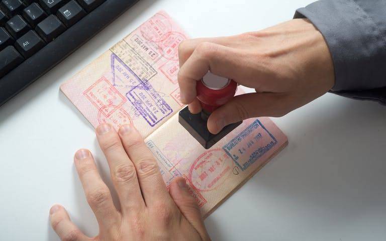 UAE visa free travel program for residents and expats in Gulf including Pakistanis