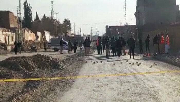 Bomb blast in Pakistan, Casualties reported