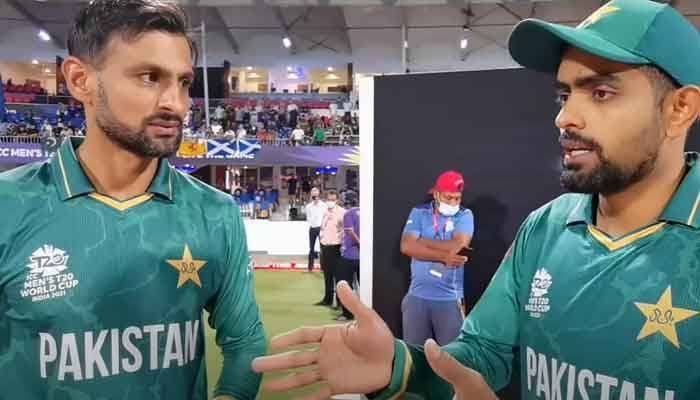 Shoaib Malik makes important demand to Babar Azam