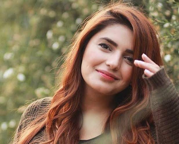 Momina Mustehsan under fire for her controversial tweet worrying for her Jewish friends in Israel conflict