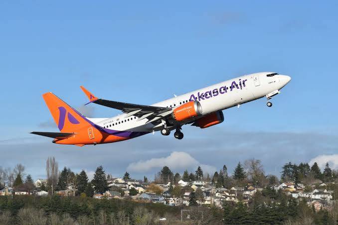 Passenger Plane makes emergency due bomb threat in the plane