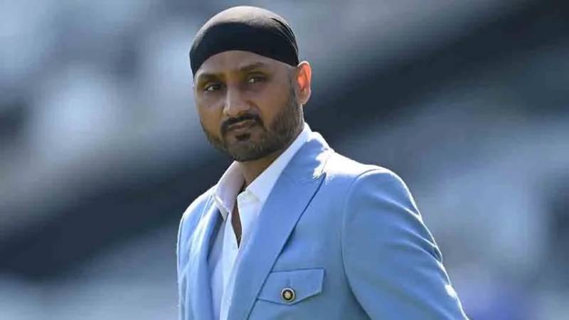 In a surprise, Harbhajan Singh defended Pakistan over loss against South Africa