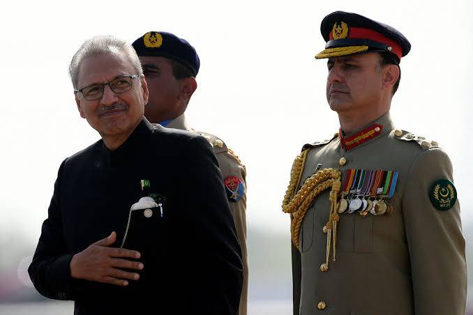 President Arif Alvi asked to resign from his post