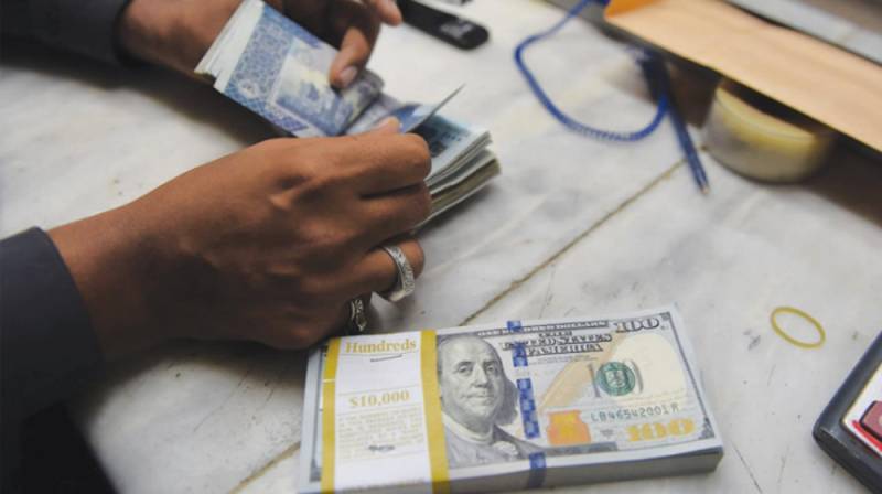 US Dollar rises further against Pakistani Rupee