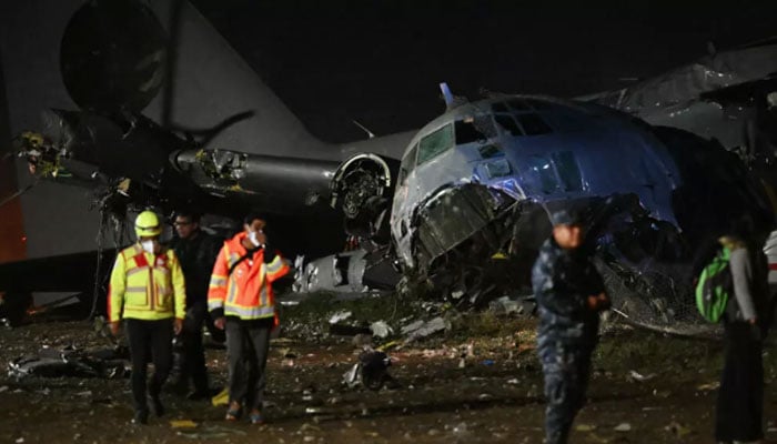 Air Force C-130 Hercules Crashes in El Alto Killing 20 People