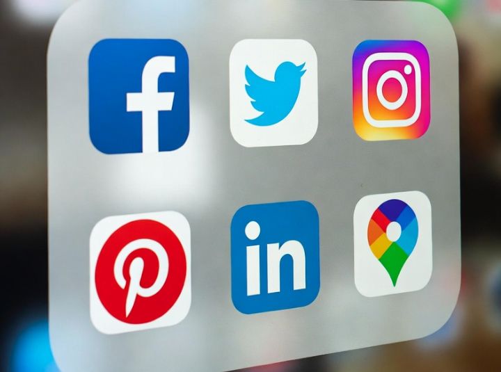 Pakistan Closes Rs 40 Billion Inefficient Social Media Firewall