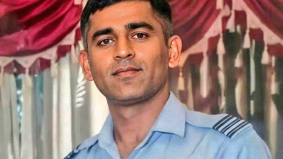 Indian Air Force Wing Commander Vipul Yadav Dies by Suicide in Raipur Residence