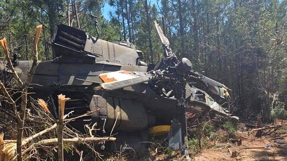 US Military Apache Attack Helicopter Crashes