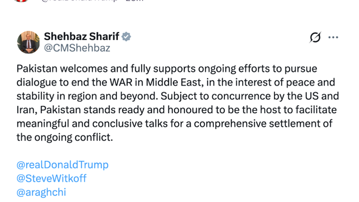 Trump Shares Pakistani PM Sharif Tweet Offering Pakistan as US-Iran Peace Host