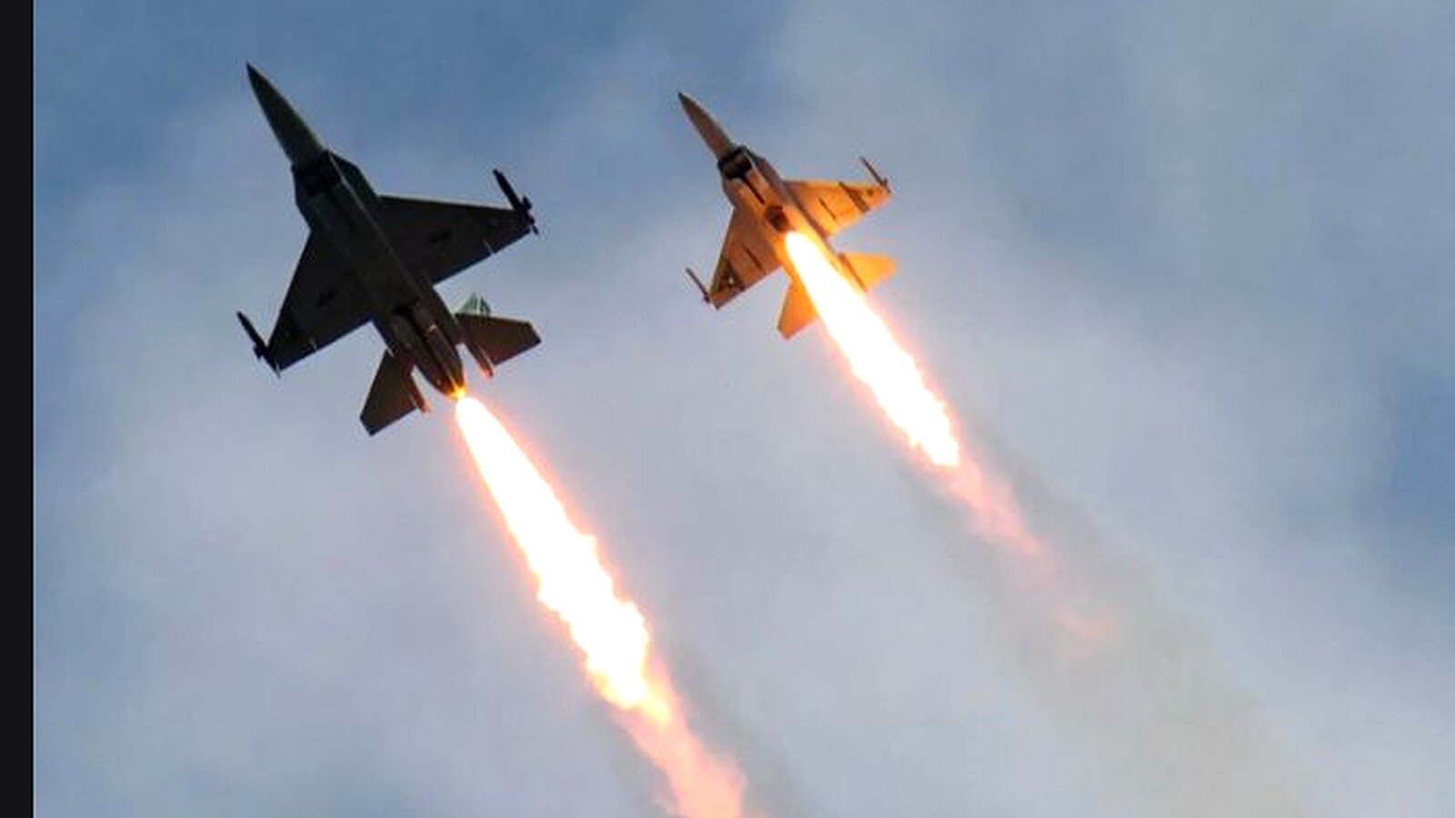 Pakistan Escalates Against Afghan Taliban Leadership in Cross-Border Campaign