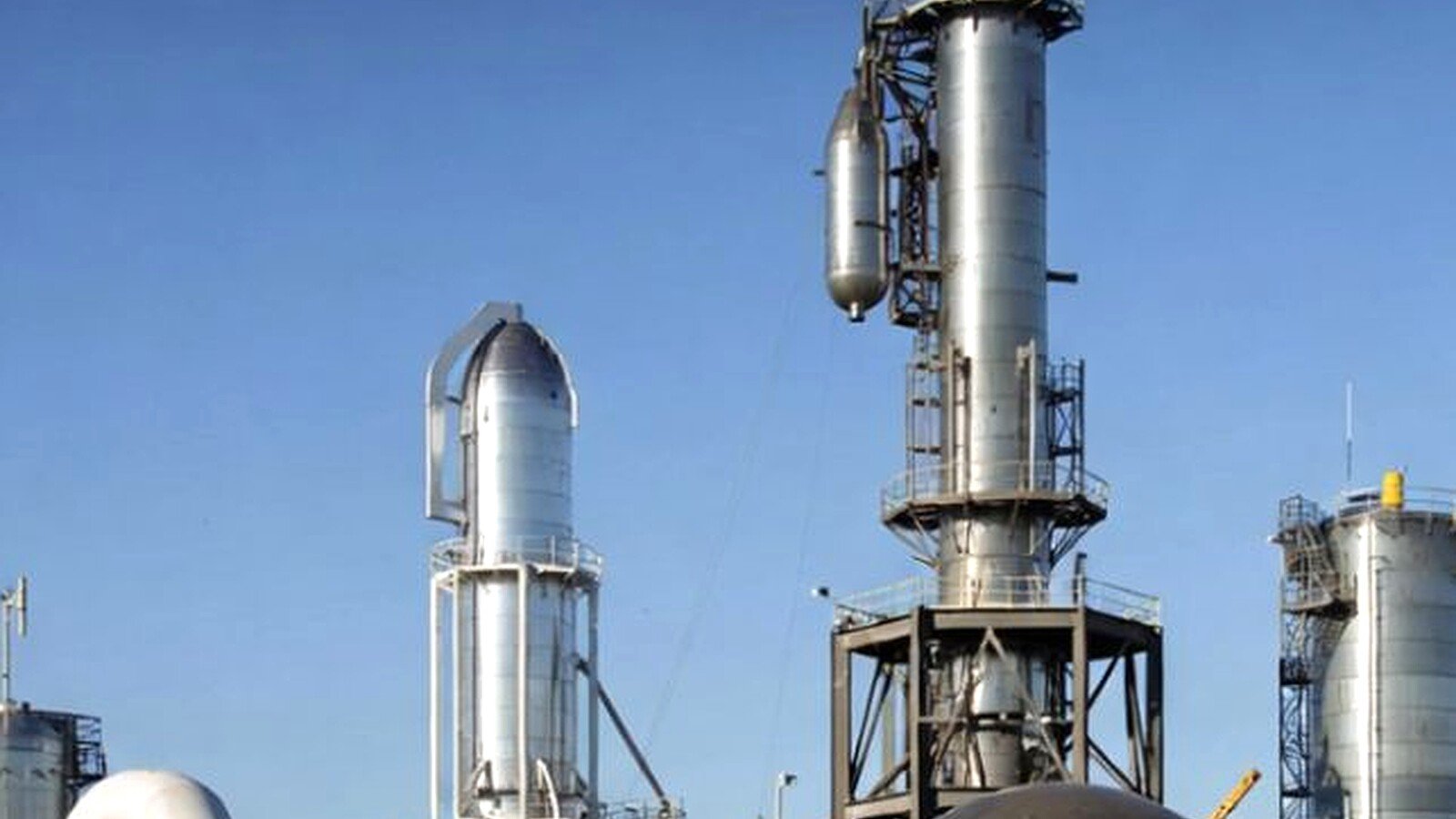 Iran Denies Targeting Saudi Aramco Refinery, Blames Israel For Saudi-Iran War Effort