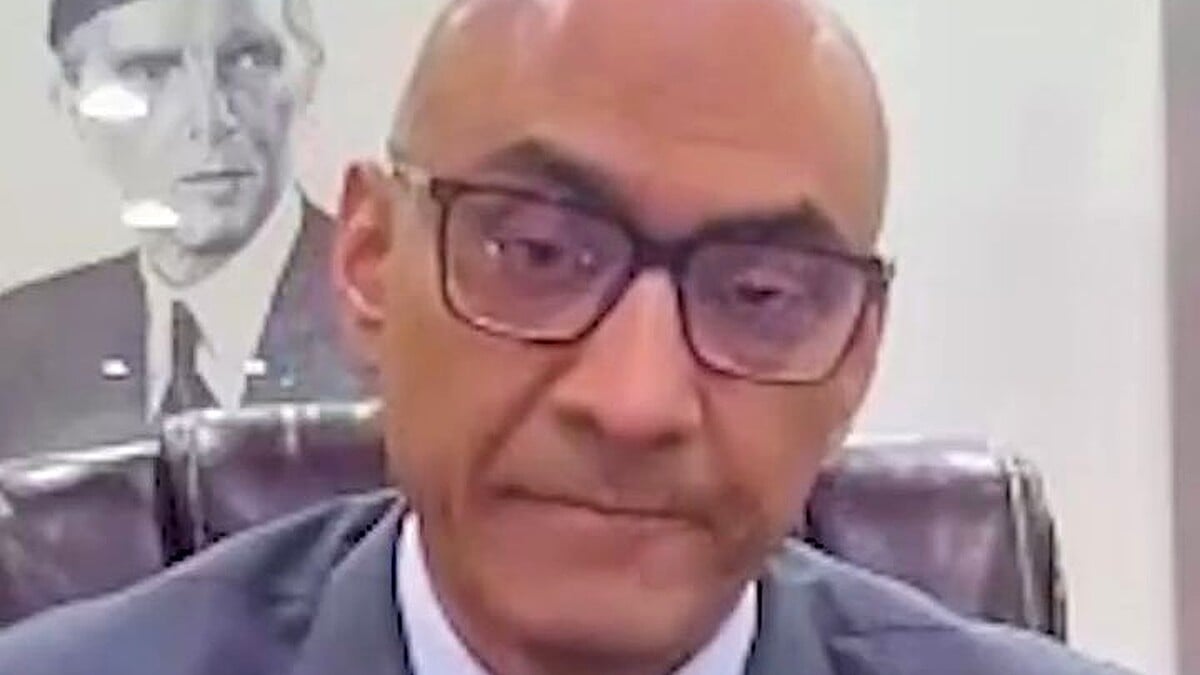 Is Pakistan Deploying Troops and Air Defence Equipment in Saudi Arabia?