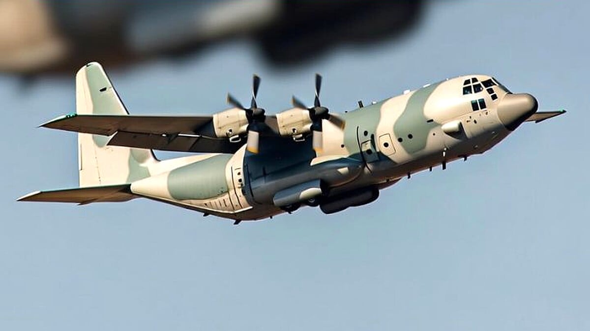 C-130 Hercules Military Plane Carrying 125 Soldiers Crashes