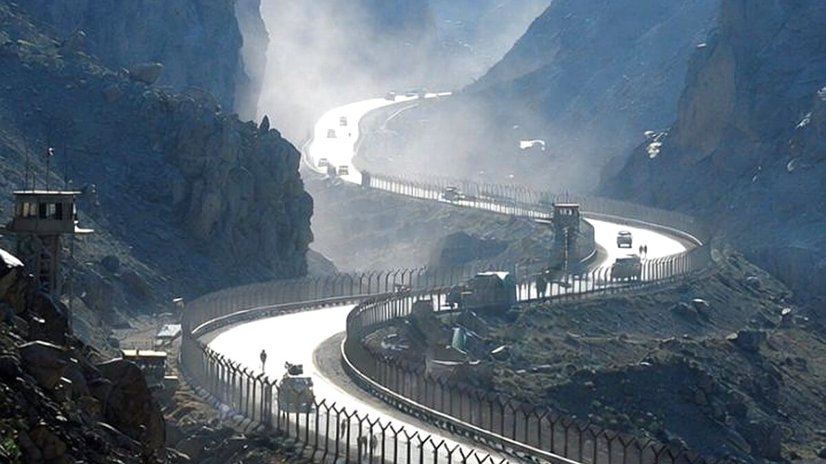 Pakistan Captures Additional Strategic Territory in Nuristan Miles inside Afghanistan Pakistan Captures Additional Strategic Territory in Nuristan Miles inside Afghanistan