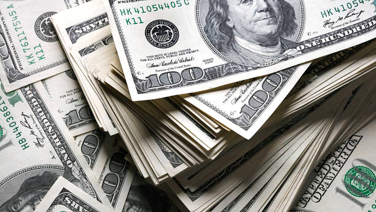 Saudi Arabia and Qatar Pledge Five Billion Dollars Financial Assistance to Pakistan