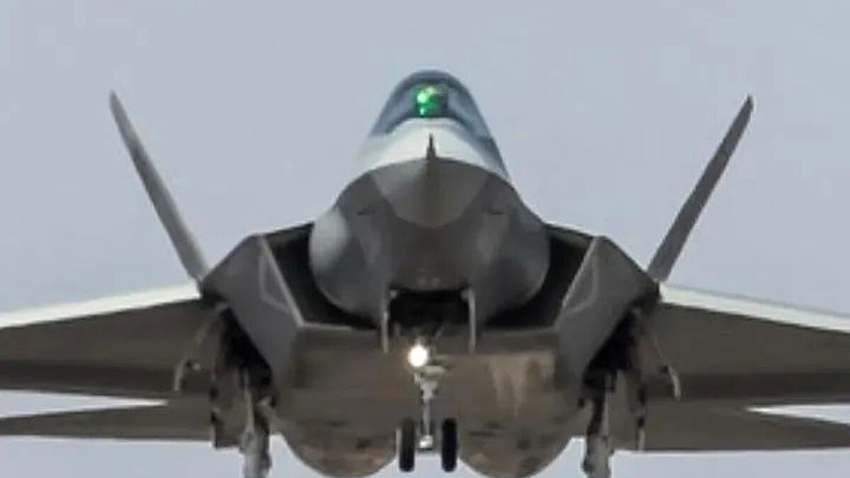 Pakistan China $12 Billion Stealth And Missile Defence Deal: A Game Changer Against India Pakistan China $12 Billion Stealth And Missile Defence Deal: A Game Changer Against India