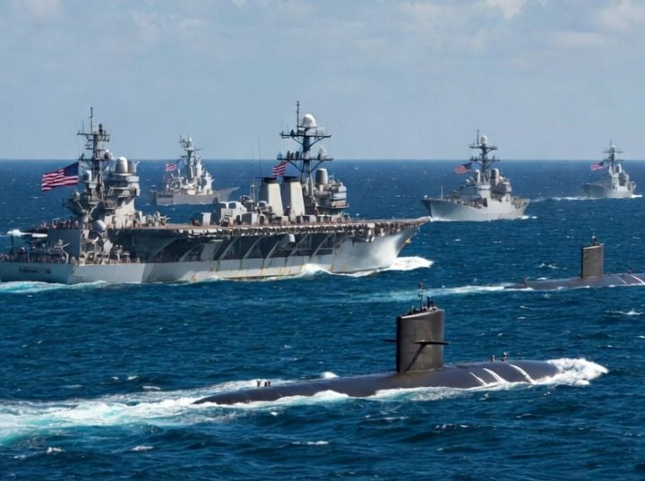 Can the World's Most Powerful American Navy Forcefully Open Strait Of Hormuz?