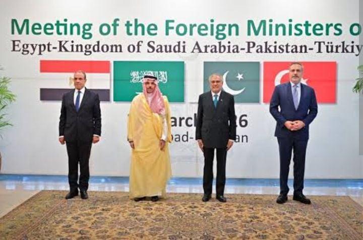 How Pakistan's Diplomacy Bridges Iran Saudi Divide Amid Gulf War Tensions? 