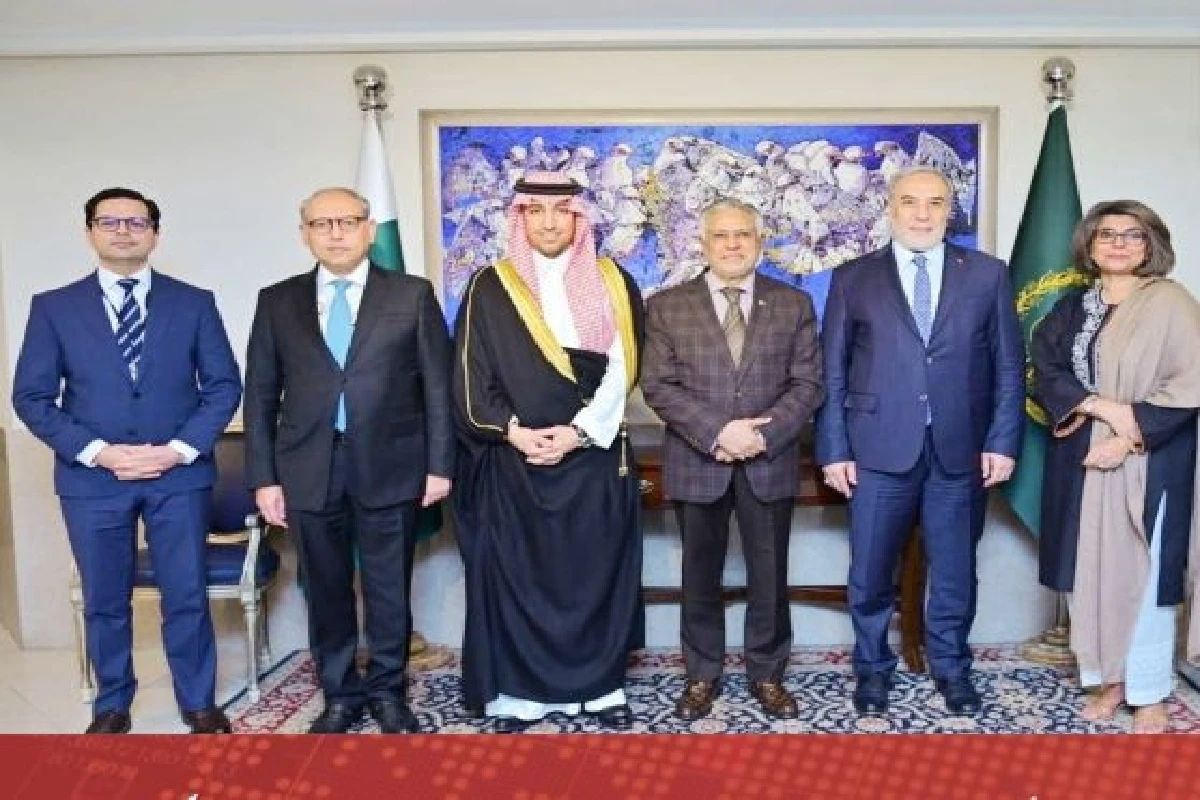 Islamic Quad: Pakistan Hosts Key Meeting with Turkey Saudi Arabia Egypt Ahead of Turkey Summit Islamic Quad: Pakistan Hosts Key Meeting with Turkey Saudi Arabia Egypt Ahead of Turkey Summit