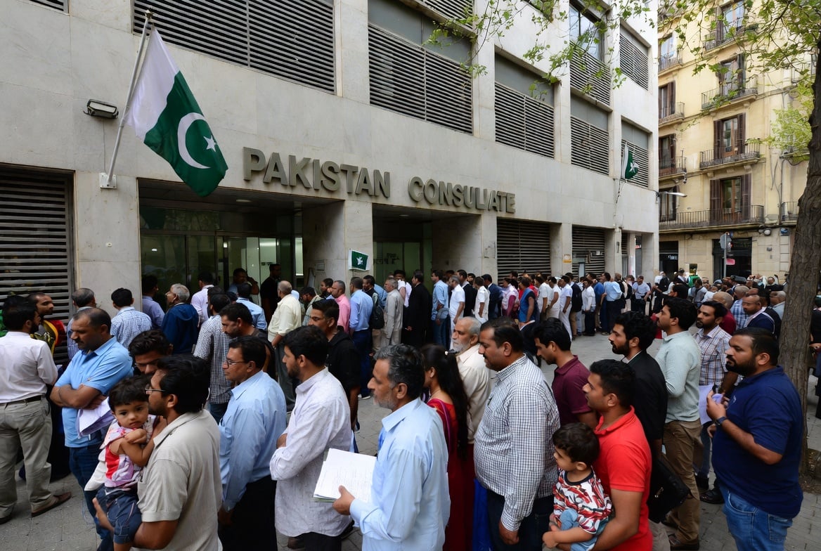 This European Country New Immigration Amnesty to Benefit Tens of Thousands of Overseas Pakistanis This European Country New Immigration Amnesty to Benefit Tens of Thousands of Overseas Pakistanis