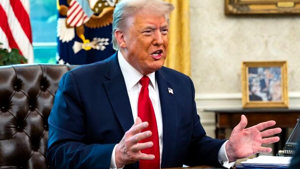 Trump tried to use nuclear codes in an emergency meeting, stopped by top General, claims Ex CIA 