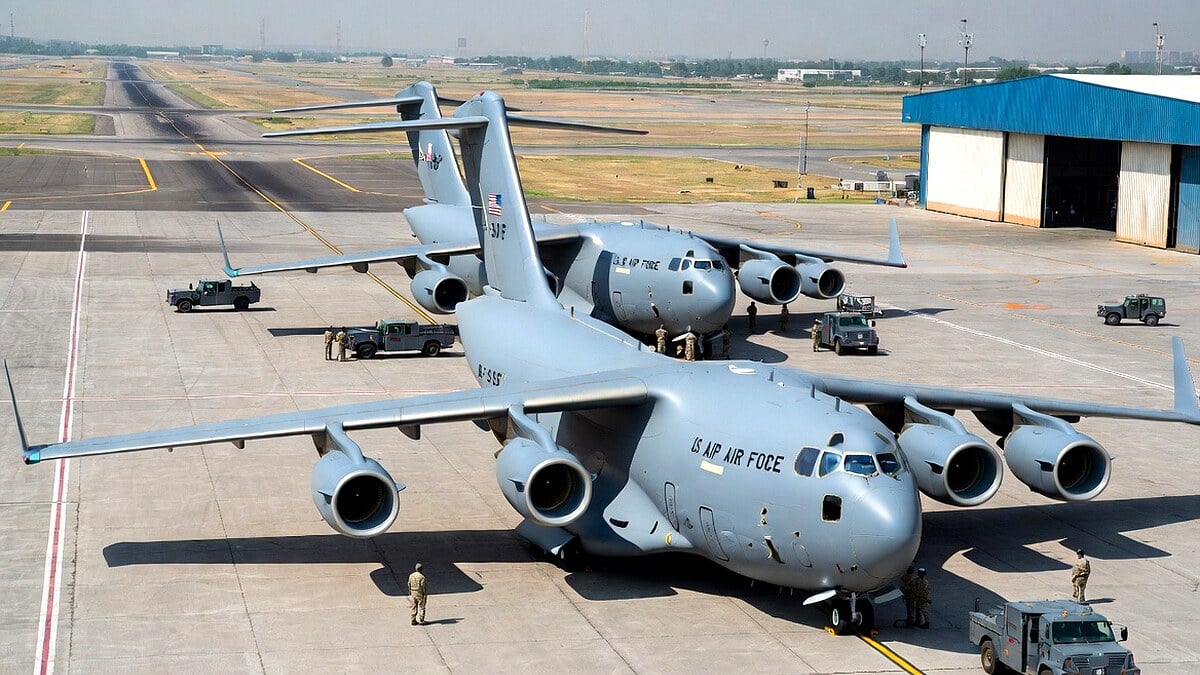 Two US C-17s Land in Islamabad Amid Iran Talks Buzz