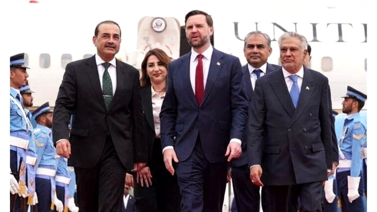 Why JD Vance Skips Pakistan Iran Talks? 