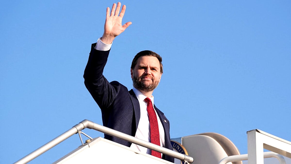 JD Vance Lands in Islamabad Under PAF Escort Amid Iran Talks Uncertainty