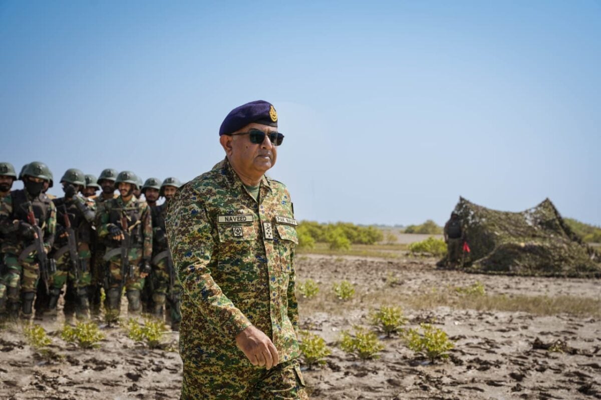 Pakistan Navy Poised to Sink Indian Carrier, Reveals Naval Chief