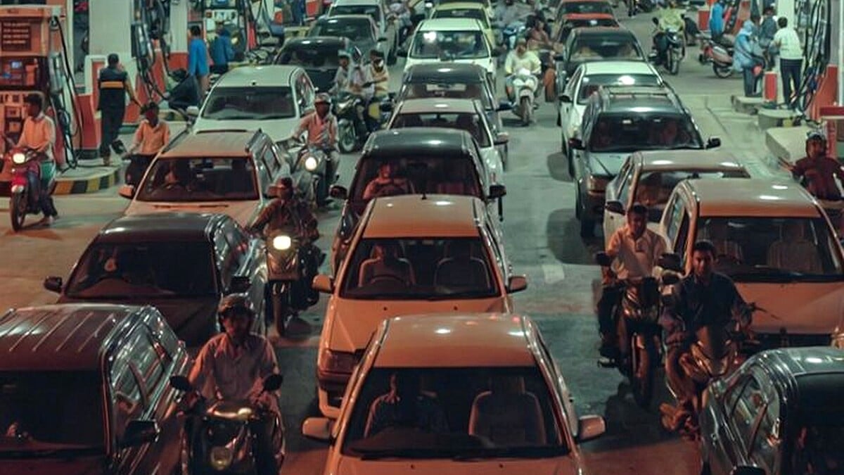 Pakistan Government Slaps Approx Rs 200 Taxes on Per Litre Petrol Prices