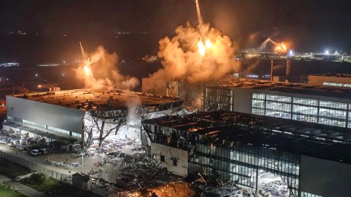 Iranian Ballistic Missile Destroys Israeli Drone Factory in Petah Tikva