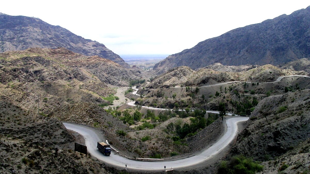 Pakistan Security Forces Neutralize 22 Militants in Khyber Operation