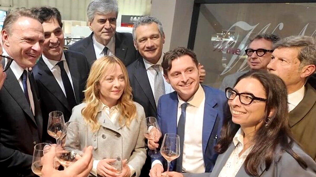 Viral Claim Of Meloni About Shehbaz Sharif and Imran Khan Exposed