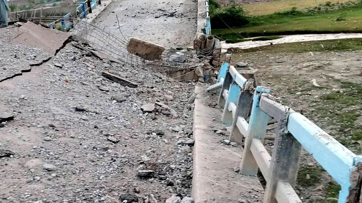 دہشت گردوں کا حملہ: لوڈھا فتح خیل پل تباہ