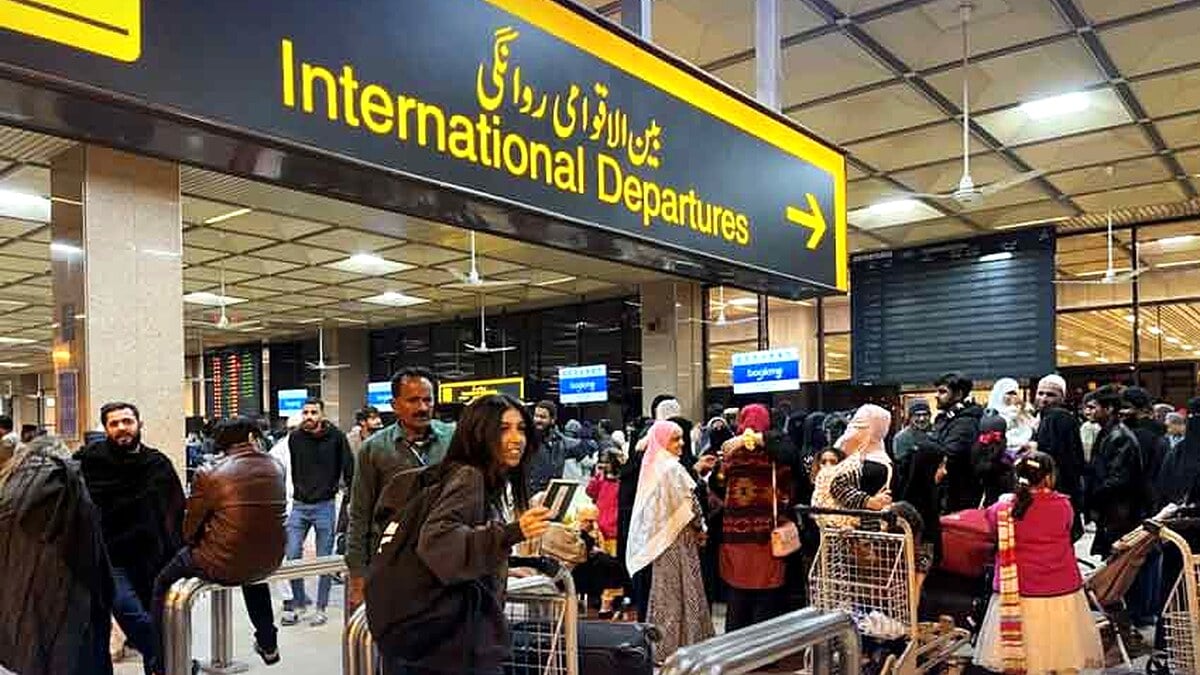 Over 100 Shi’ite Pakistani Workers Deported from UAE Amid Regional