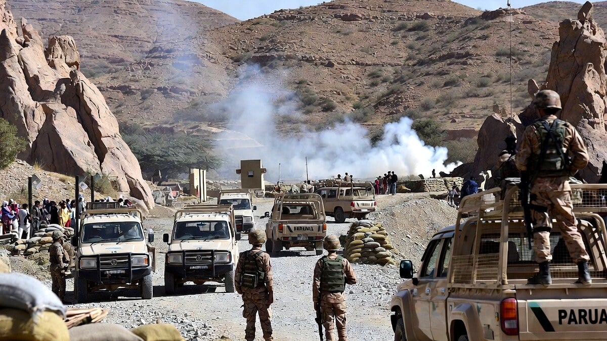 Pakistan Army Foils Major Suicide Attack